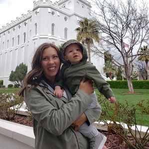 Meet your Posher, Lauren